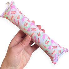 Load image into Gallery viewer, Catnip Kicker Log - Sweetheart Candy