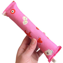 Load image into Gallery viewer, Catnip Kicker Log - Lucky Charms
