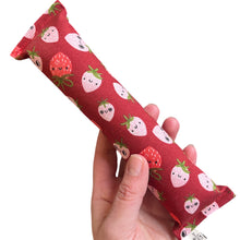 Load image into Gallery viewer, Catnip Kicker Log - Strawberries
