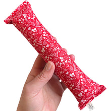 Load image into Gallery viewer, Catnip Kicker Log - Ditzy Red Floral Hearts
