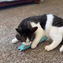 Load and play video in Gallery viewer, Catnip Kicker Log - Gold Chicken Print
